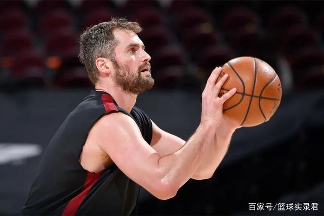 包含克里夫兰骑士迎法甲关键赛；清晨更衣室发声；更衣室稳定；年轻球员得到机会的词条