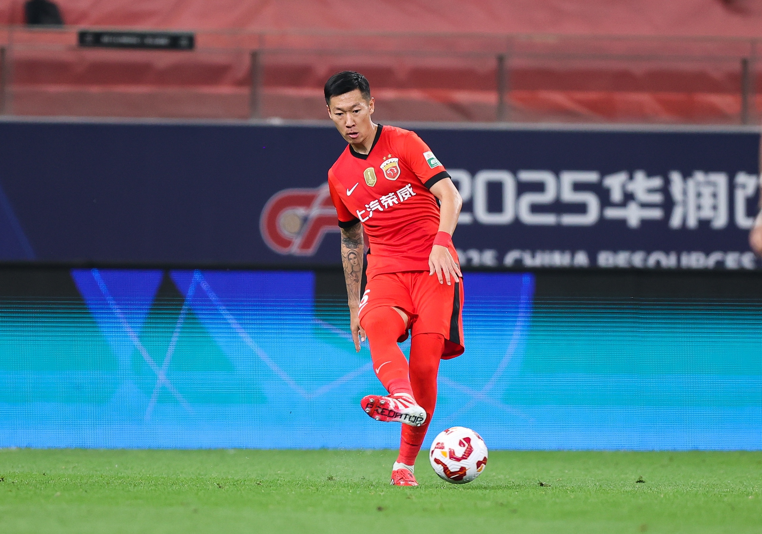 北京首钢冲刺阶段战术微调广州队伤情更新备战中超，网友：C罗在C9比赛中势不可挡的简单介绍